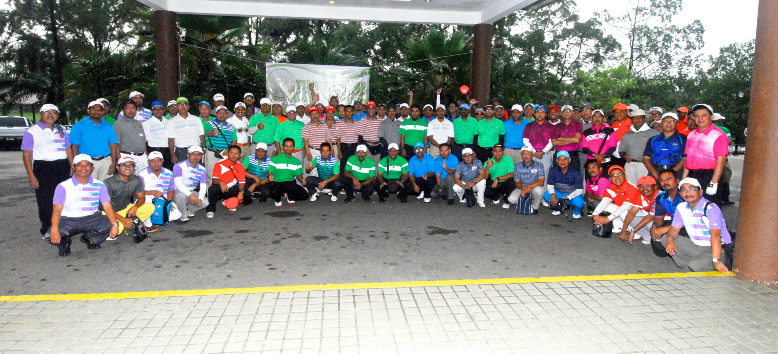 PRO15 157 GOLF DSC 0060.JPG